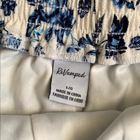 Gorgeous Floral Shorts - Picture 3 of 6